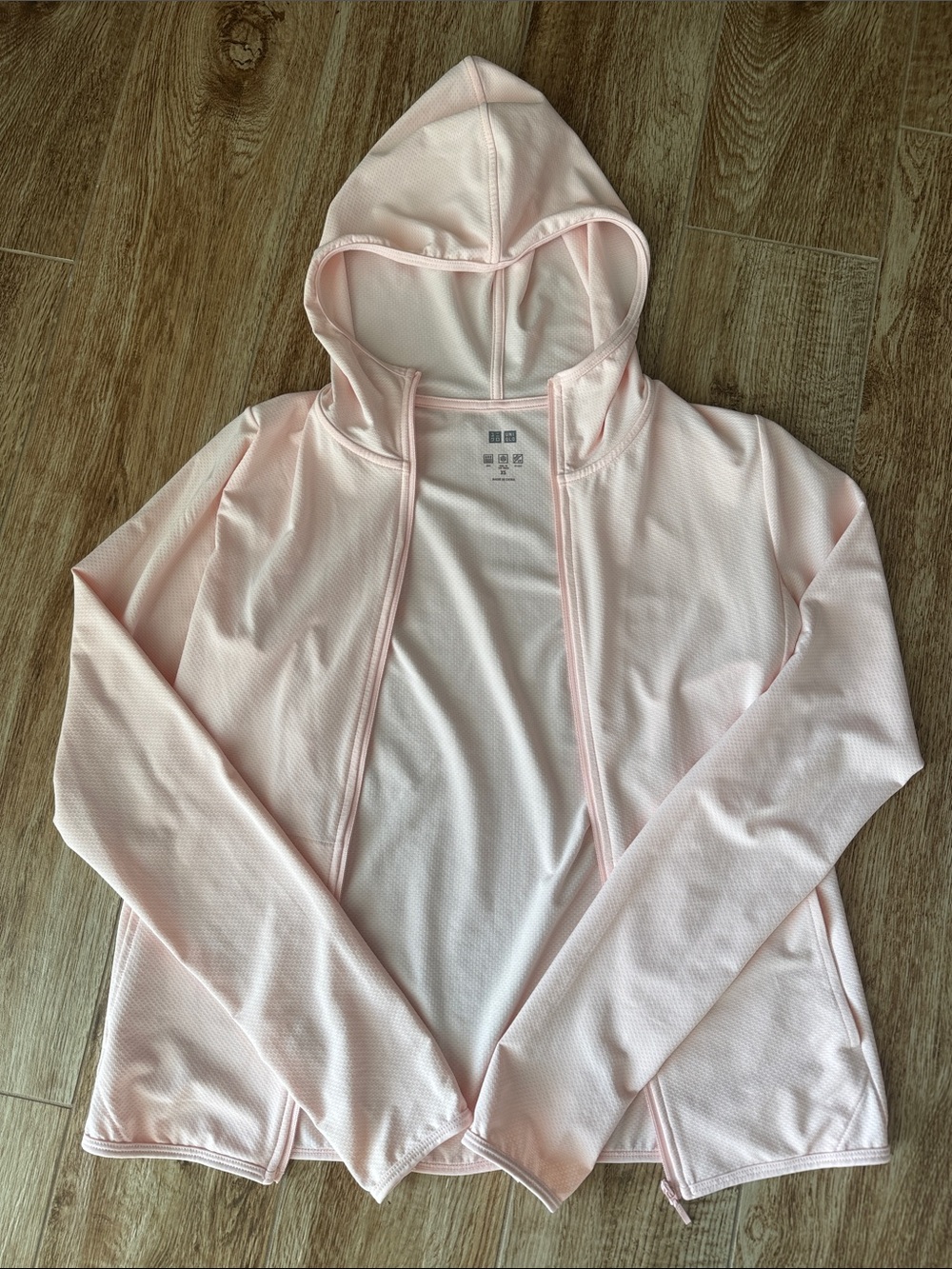 Uniqlo Airism Pale Pink Hooded Zip-Up Jacket